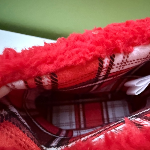 Holiday Sherpa Slipper Boot - Picture 5 of 5